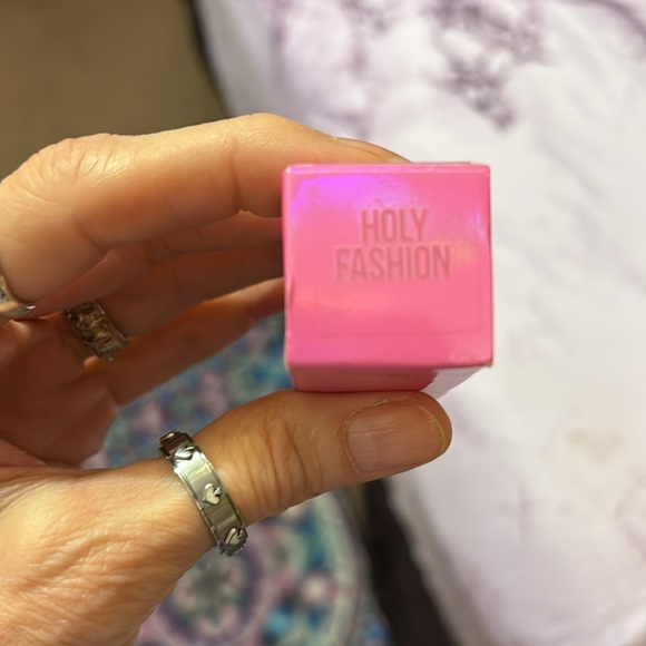 JEFFREE STAR - Holy Fashion lipstick - Picture 3 of 4